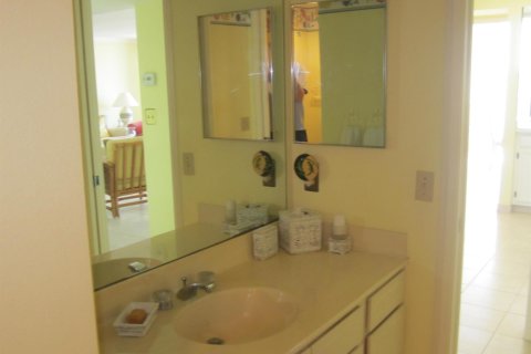 Condo in North Palm Beach, Florida, 2 bedrooms  № 1146987 - photo 14