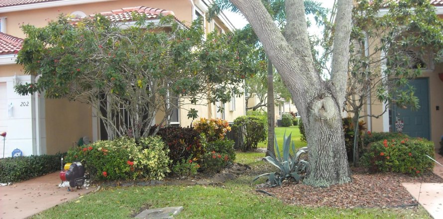 Кондоминиум с 3 спальнями в Бойнтон-Бич, Флорида № 837648