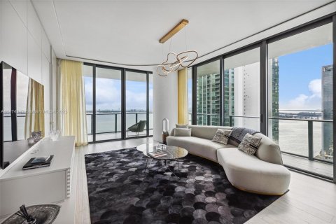 Condominio en venta en Miami, Florida, 4 dormitorios, 173.82 m2 № 781167 - foto 1