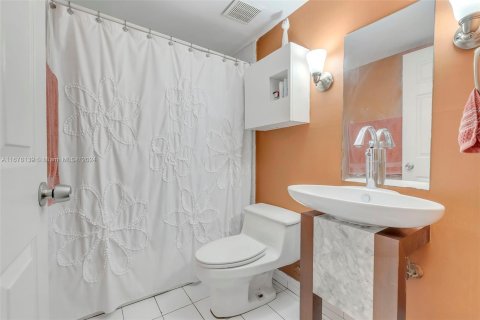 Copropriété à vendre à Miami, Floride: 2 chambres, 92.16 m2 № 1404280 - photo 16