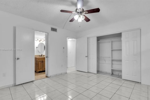 Copropriété à vendre à Miami, Floride: 2 chambres, 91.14 m2 № 1365762 - photo 14