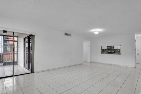 Copropriété à vendre à Miami, Floride: 2 chambres, 91.14 m2 № 1365762 - photo 6