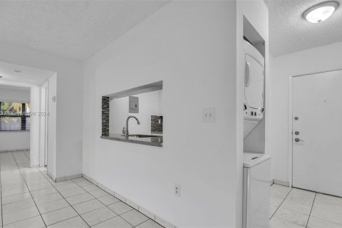 Copropriété à vendre à Miami, Floride: 2 chambres, 91.14 m2 № 1365762 - photo 7