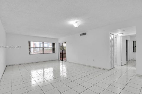 Copropriété à vendre à Miami, Floride: 2 chambres, 91.14 m2 № 1365762 - photo 5