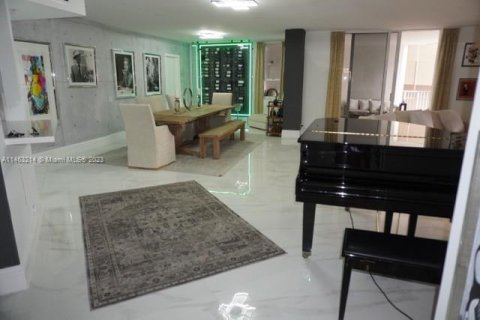 Condo in Miami, Florida, 3 bedrooms  № 754233 - photo 3