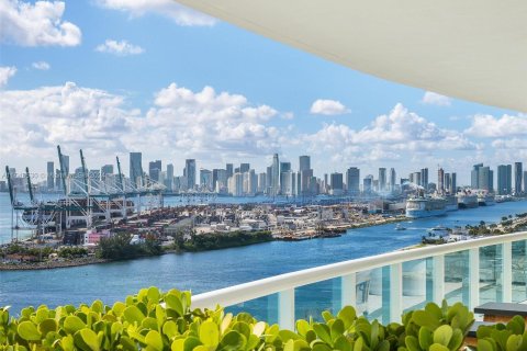 Condominio en venta en Miami Beach, Florida, 3 dormitorios, 186.55 m2 № 1325314 - foto 1