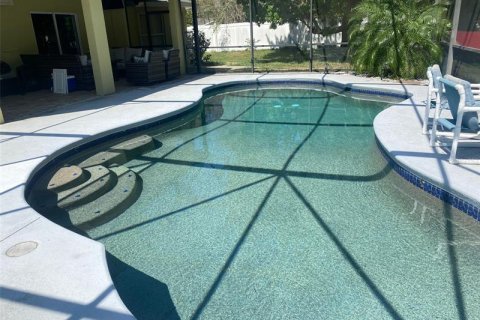 Villa ou maison à vendre à Kissimmee, Floride: 5 chambres, 341.32 m2 № 370977 - photo 23