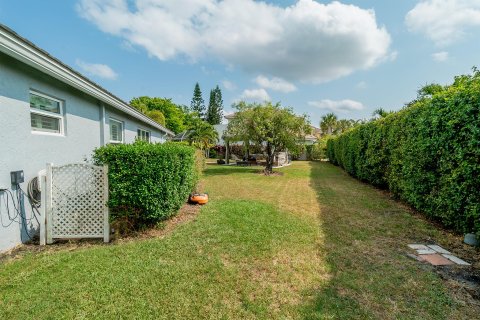 House in Wellington, Florida 3 bedrooms, 180.6 sq.m. № 1178545 - photo 12