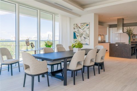 Condominio en venta en Miami Beach, Florida, 3 dormitorios, 317.54 m2 № 1080878 - foto 3