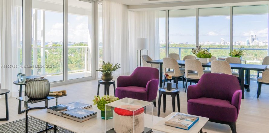 Condominio en Miami Beach, Florida, 3 dormitorios  № 1080878