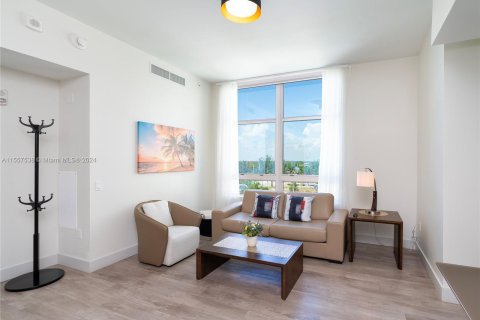 Condo in Hollywood, Florida, 1 bedroom  № 1080919 - photo 7