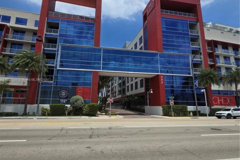 Condo in Hollywood, Florida, 1 bedroom  № 1080919 - photo 16