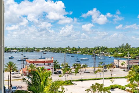 Condo in Hollywood, Florida, 1 bedroom  № 1080919 - photo 5