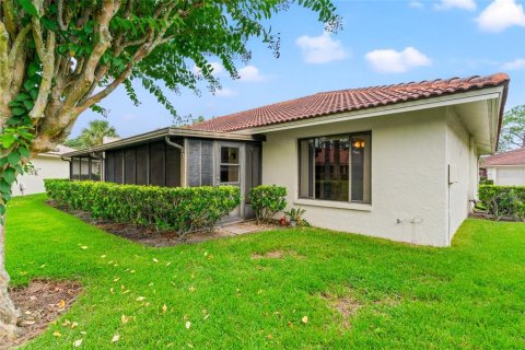 Casa en venta en Tampa, Florida, 2 dormitorios, 108.32 m2 № 1369560 - foto 25