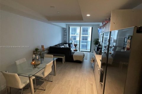 Condominio en venta en Miami, Florida, 1 dormitorio, 63.55 m2 № 1234472 - foto 5