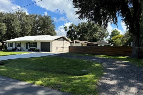 House in DeLand, Florida 3 bedrooms, 96.62 sq.m. № 1374801 - photo 2