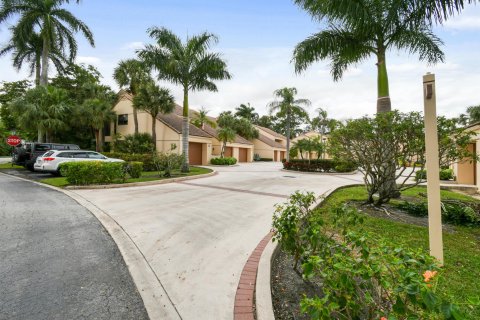 Condominio en venta en Palm Beach Gardens, Florida, 2 dormitorios, 124.49 m2 № 354362 - foto 1