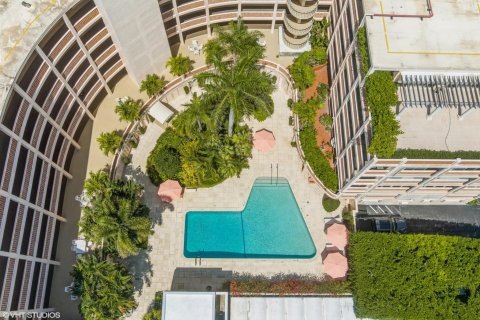 Copropriété à vendre à Palm Beach, Floride: 2 chambres, 192.96 m2 № 1177139 - photo 14