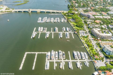 Condo in Palm Beach, Florida, 2 bedrooms  № 1177139 - photo 30