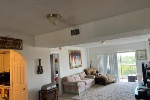 Condominio en venta en Lauderhill, Florida, 2 dormitorios, 90.3 m2 № 1007305 - foto 3