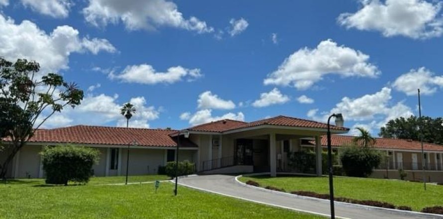 Condominio en Lauderhill, Florida, 2 dormitorios  № 1007305