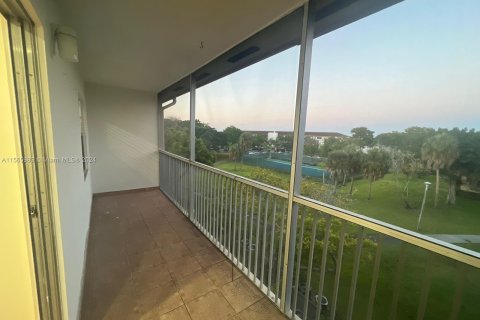 Condominio en venta en Pembroke Pines, Florida, 2 dormitorios, 76.09 m2 № 1103998 - foto 12