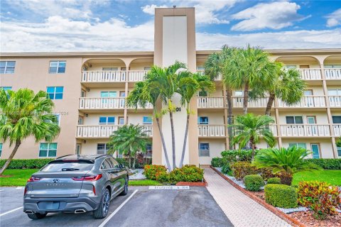 Condominio en venta en Coconut Creek, Florida, 2 dormitorios № 1101730 - foto 30