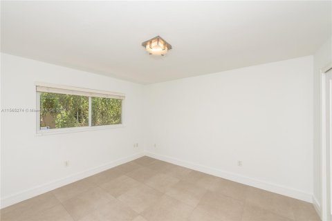 Townhouse in Coral Gables, Florida 3 bedrooms, 167.78 sq.m. № 1101731 - photo 21