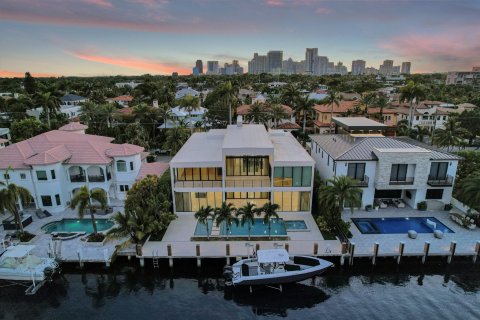 Villa ou maison à vendre à Fort Lauderdale, Floride: 6 chambres, 561.69 m2 № 952356 - photo 13