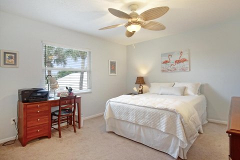 House in Jensen Beach, Florida 3 bedrooms, 182.74 sq.m. № 952405 - photo 8
