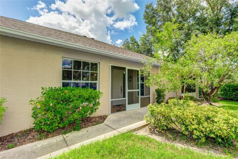 Villa ou maison à vendre à North Port, Floride: 2 chambres, 138.24 m2 № 1300546 - photo 3