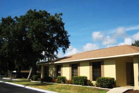 Купить кондоминиум в Виро-Бич, Флорида 2 спальни, 104.98м2, № 1155523 - фото 14