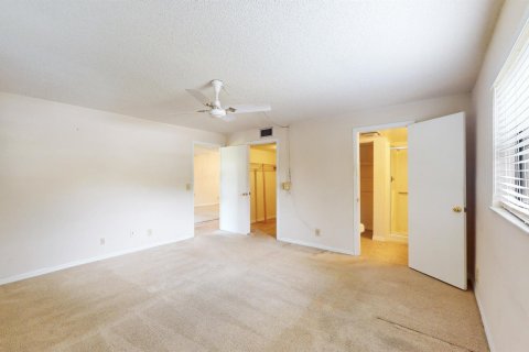 Condo in Vero Beach, Florida, 2 bedrooms  № 1155523 - photo 17