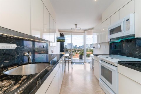 Copropriété à vendre à Aventura, Floride: 3 chambres, 169.08 m2 № 1328533 - photo 15