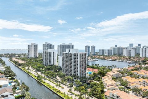 Condo in Aventura, Florida, 3 bedrooms  № 1328533 - photo 28