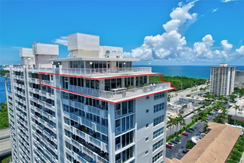 Condo in Fort Lauderdale, Florida, 3 bedrooms  № 1399939 - photo 3