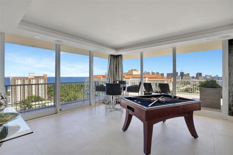 Condo in Fort Lauderdale, Florida, 3 bedrooms  № 1399939 - photo 11