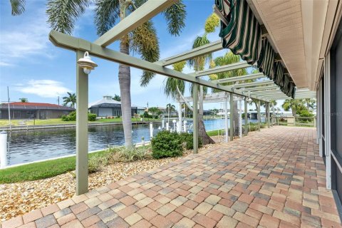 Villa ou maison à vendre à Punta Gorda, Floride: 3 chambres, 187.48 m2 № 1315488 - photo 17