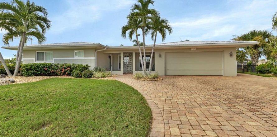 Casa en Punta Gorda, Florida 3 dormitorios, 187.48 m2 № 1315488