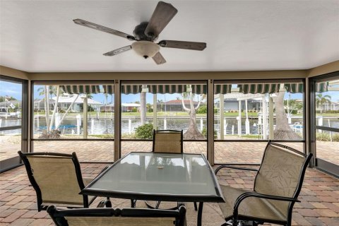 Villa ou maison à vendre à Punta Gorda, Floride: 3 chambres, 187.48 m2 № 1315488 - photo 13