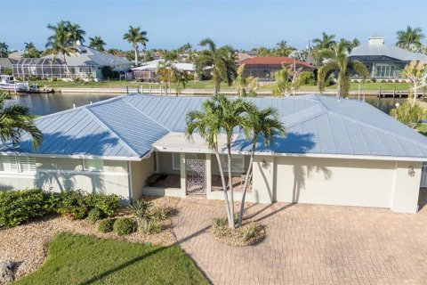 Villa ou maison à vendre à Punta Gorda, Floride: 3 chambres, 187.48 m2 № 1315488 - photo 3