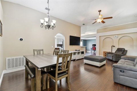 Casa en venta en Wesley Chapel, Florida, 3 dormitorios, 174.1 m2 № 1287671 - foto 4