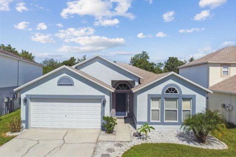 Casa en venta en Wesley Chapel, Florida, 3 dormitorios, 174.1 m2 № 1287671 - foto 1