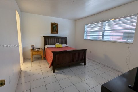 Condominio en alquiler en Miami, Florida, 2 dormitorios, 83.24 m2 № 1397533 - foto 13