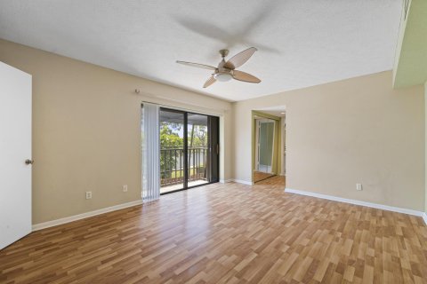 Townhouse in Stuart, Florida 3 bedrooms, 140.47 sq.m. № 1182103 - photo 16