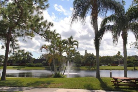 Townhouse in Stuart, Florida 3 bedrooms, 140.47 sq.m. № 1182103 - photo 5