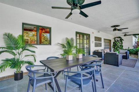 Villa ou maison à louer à Davie, Floride: 8 chambres, 360.18 m2 № 207944 - photo 7