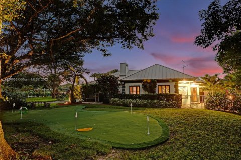 Villa ou maison à louer à Davie, Floride: 8 chambres, 360.18 m2 № 207944 - photo 15