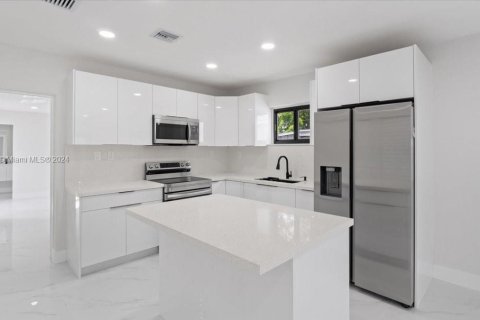 Casa en venta en Miami, Florida, 3 dormitorios, 107.86 m2 № 1368995 - foto 6