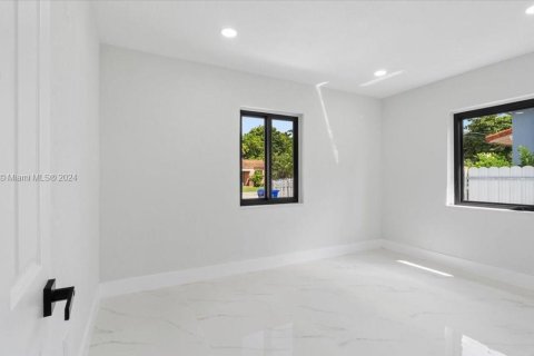 Casa en venta en Miami, Florida, 3 dormitorios, 107.86 m2 № 1368995 - foto 18